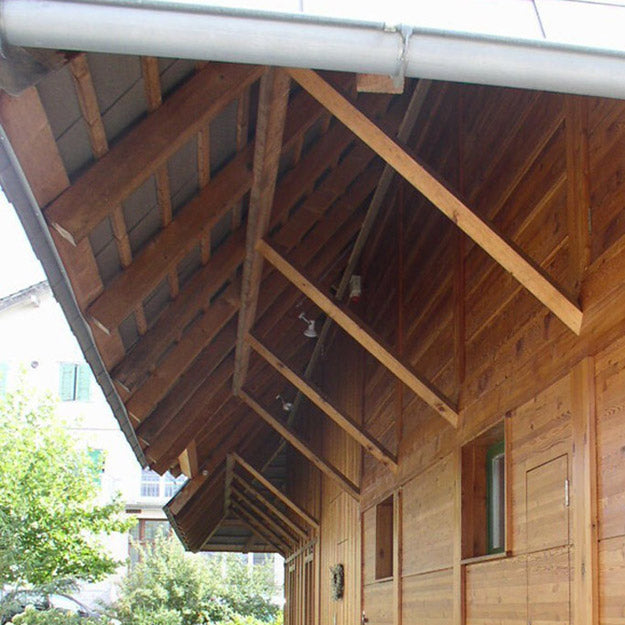 Масла за дървени повърхности екстериор